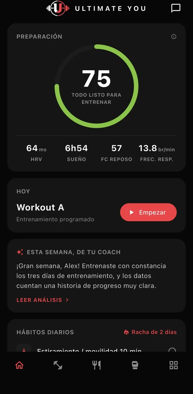Pantalla de inicio de la app con la preparación diaria, el entrenamiento de hoy y el análisis semanal